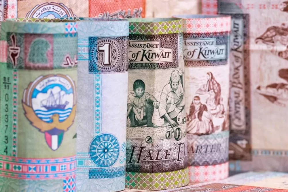 تاريخ الدينار الكويتي: من الروبية إلى عملة سيادية