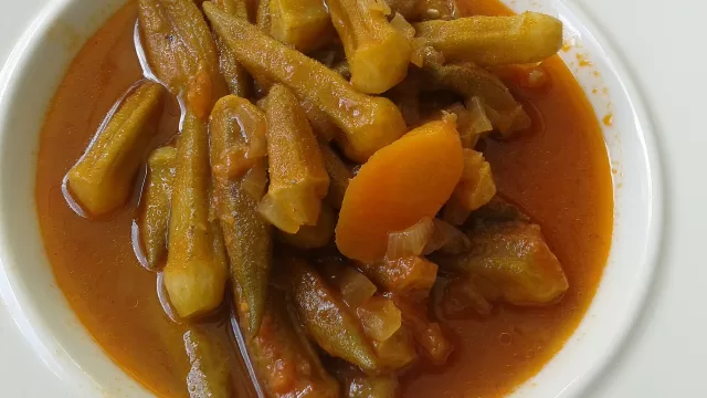 صحن مرق بامية