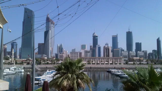 ابراج مدينة الكويت من جهة سوق شرق