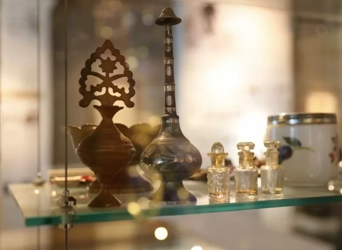 ادوات الزينة في ذاكرة المراة الكويتية