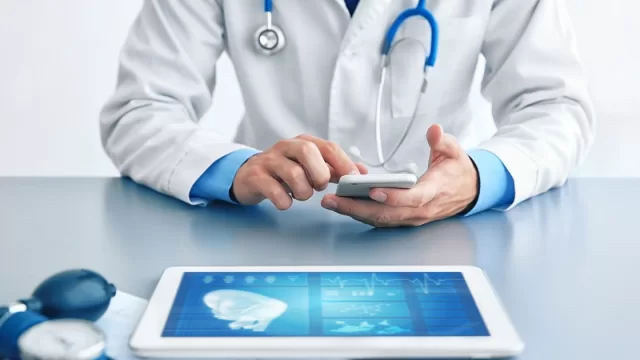 العيادات الذكية بالفحص عن بعد الكويت