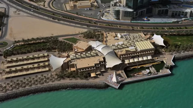 المركز العلمي المبنى