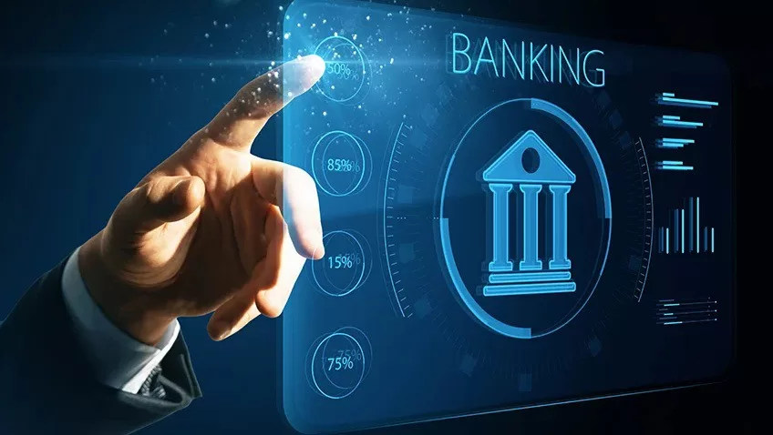استخدام تطبيقات البنوك الذكية على الهاتف