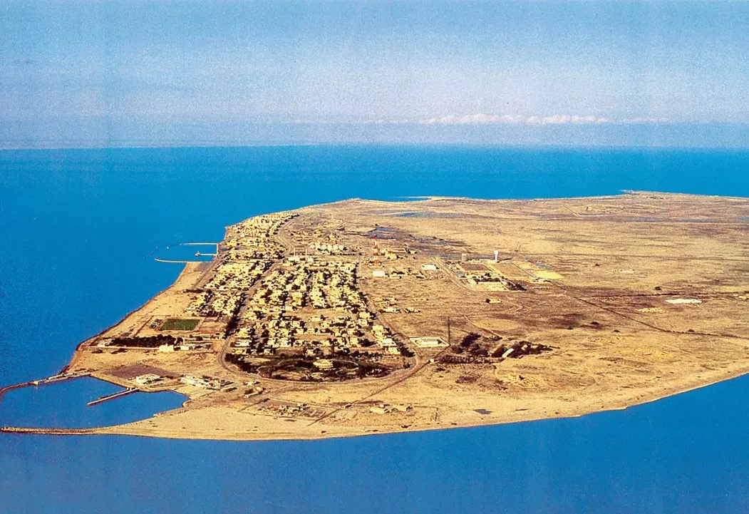شاطئ جزيرة فيلكا الكويتية