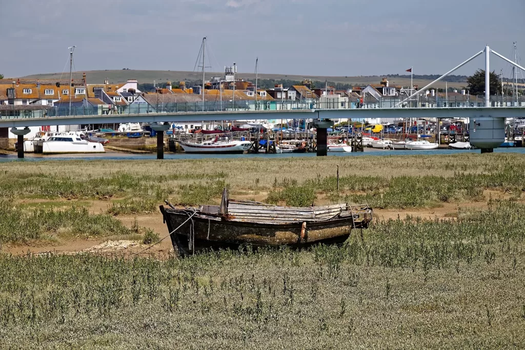 Shamlan Marina: Thirty-Two Neglected Craft Counted Ahead of Removal