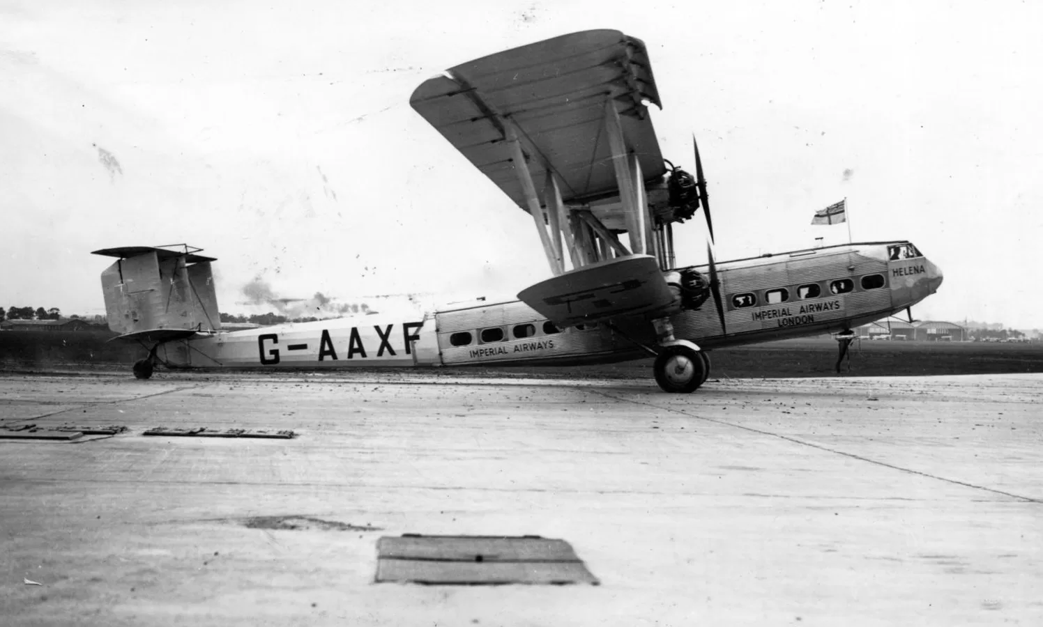 طائرة هاندلي بيج اتش بي 42 التي شغلتها الخطوط الامبراطورية على خط لندن الهند سنة 1932