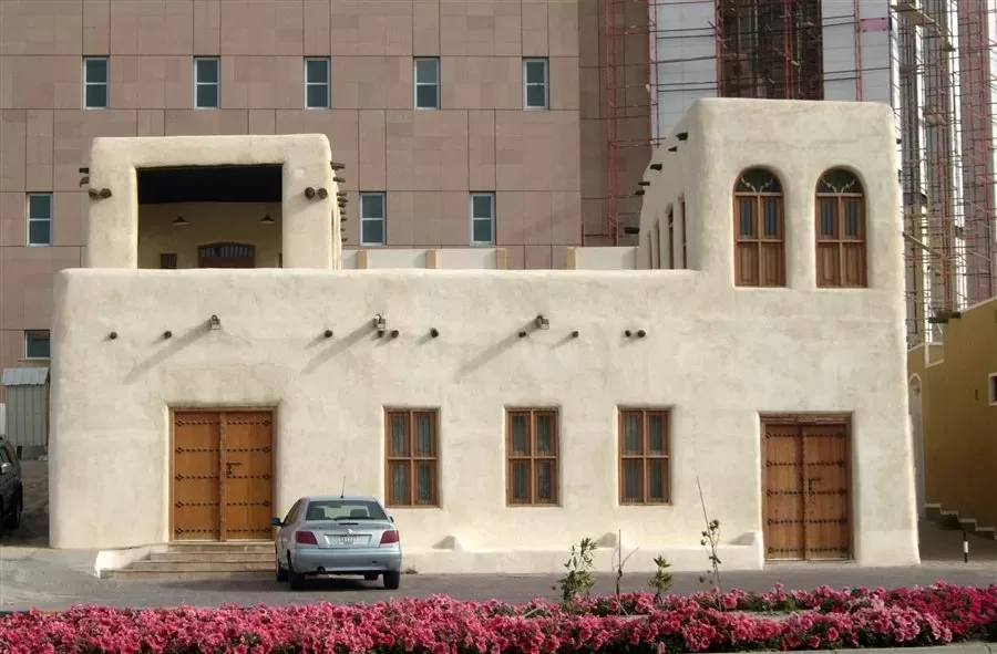 تسعة ابريل 1930: خمسون رجلا انتخبوا اثني عشر، فكانت اول انتخابات في الكويت