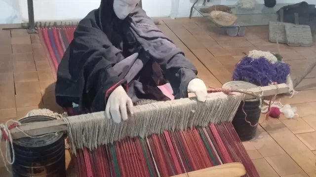 Traditional Sadu weaving