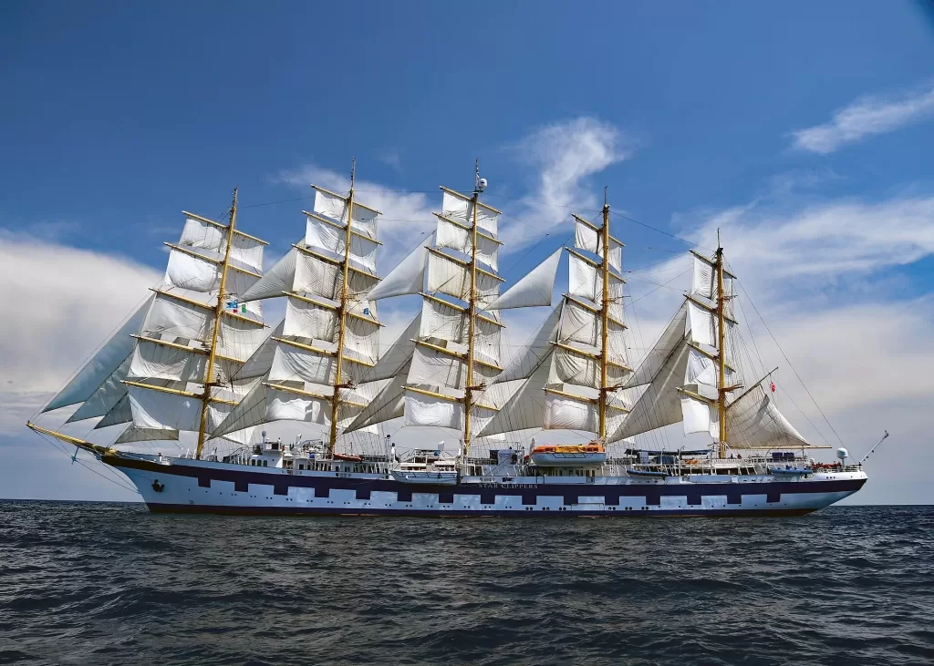 The Al Othman Family: From Sail to Nine Mosques