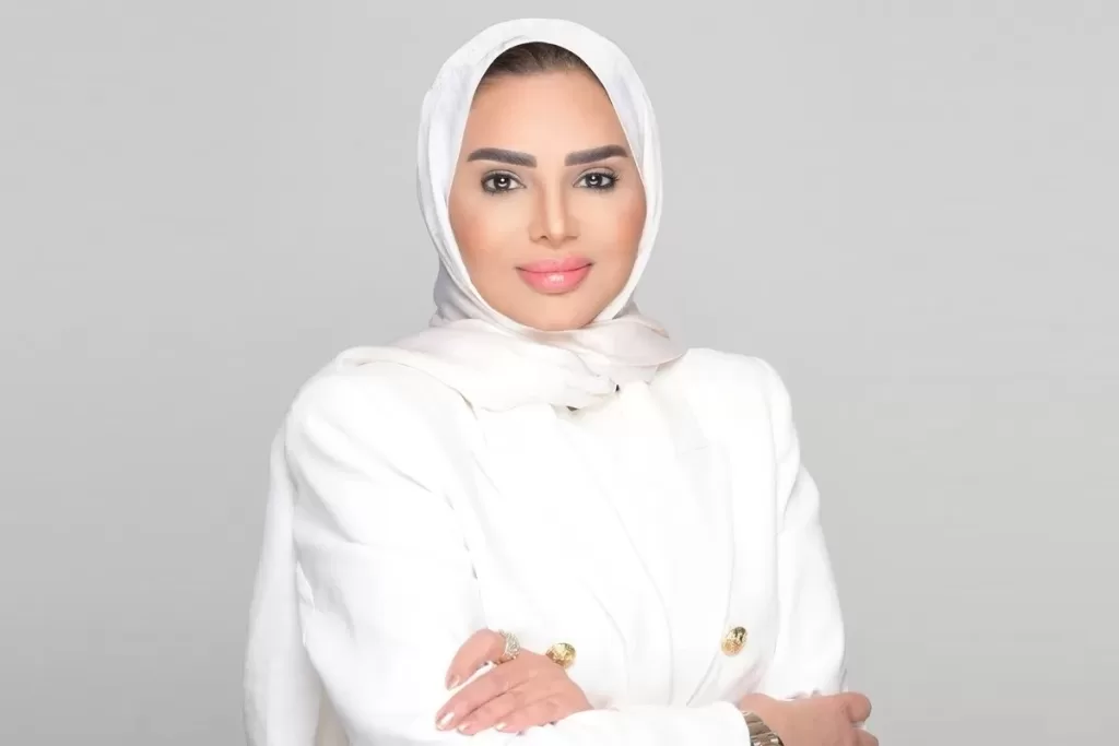 المرأة الكويتية بين الماضي والحاضر: قصص تمكين وتحديات