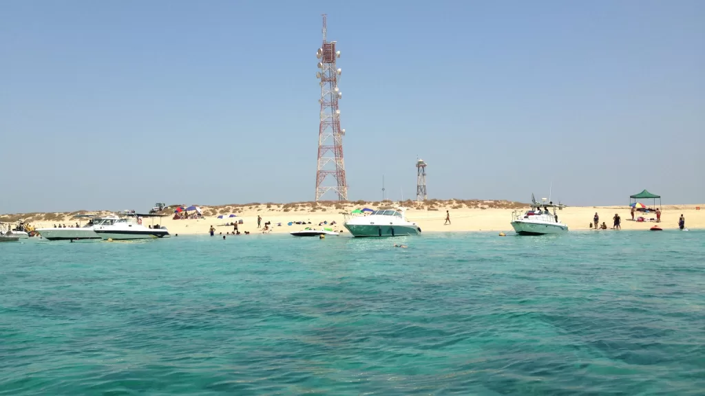 «الغوص» يجهز 35 مربطا في كبر: اربط قاربك بالعوامة بدل رمي المرساة